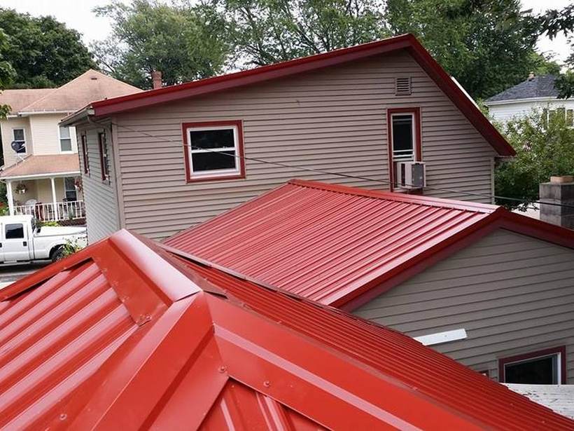 Steel Master Roofing install: Bremen, Rustic Red