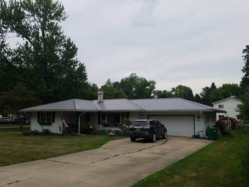 Steel Master Roofing install: Standing Seam