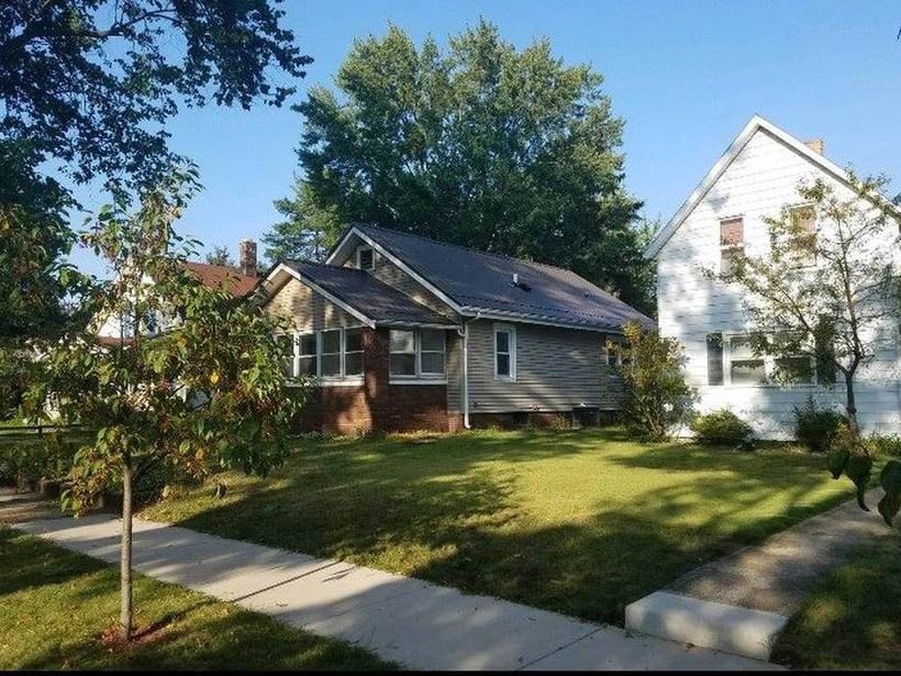 Steel Master Roofing install: Elkhart, Exposed Fastener