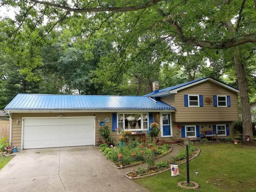 Steel Master Roofing install: Standing Seam