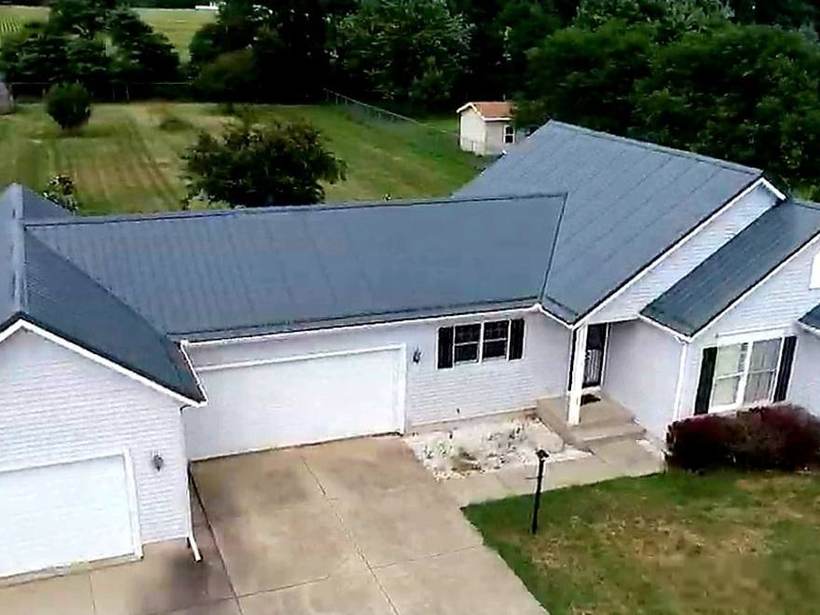Steel Master Roofing install: New Carlisle