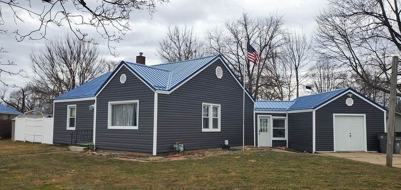 Steel Master Roofing metal roof and Battenlok steel siding install