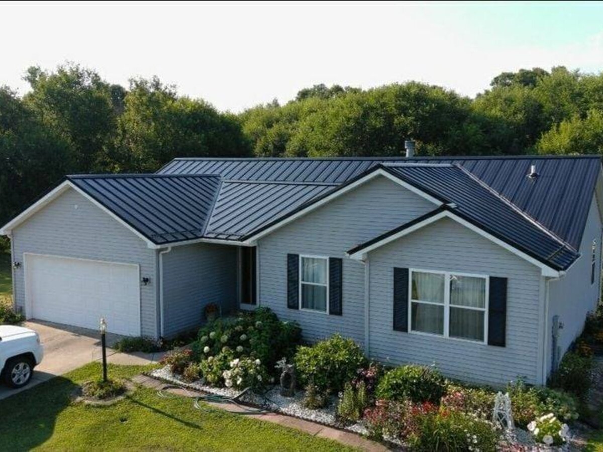 Steel Master Roofing install: Michiana - Standing Seam