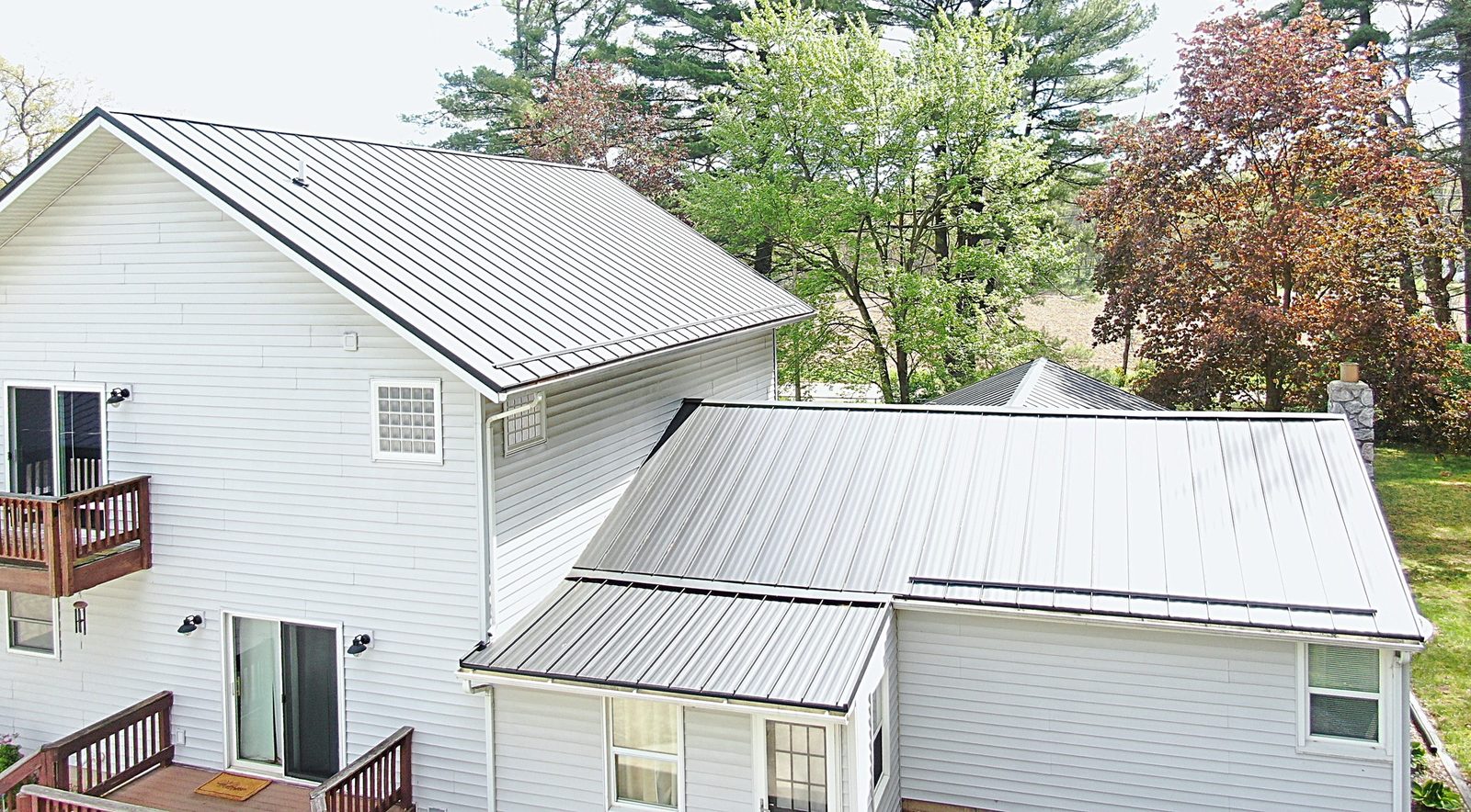 Standing seam metal roof completed in Niles, Michigan